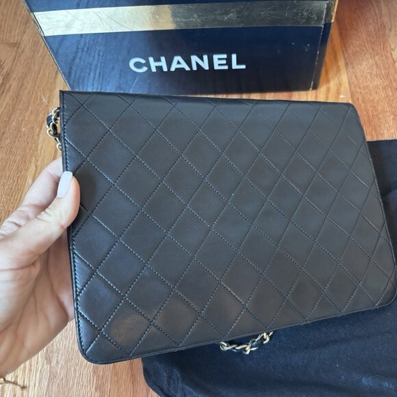 Authentic CHANEL black lambskin vintage classic single flap 24k gold - Picture 4 of 16